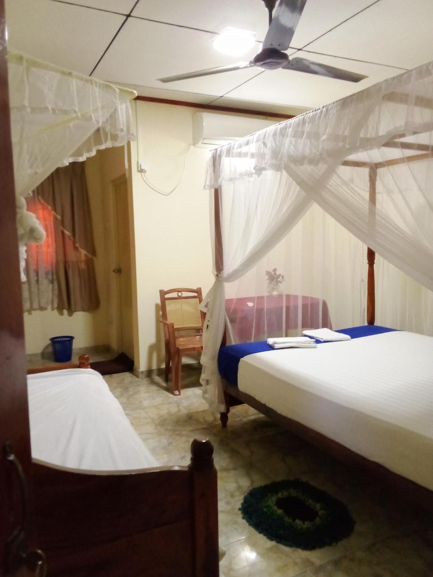 טנגלה Jaya Home Stay חדר תמונה